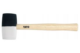 картинка Киянка черно-белая резина с деревянной рукояткой 580гр.YATO от магазина Одежда+